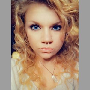 Meet your Posher, Cassandra louise